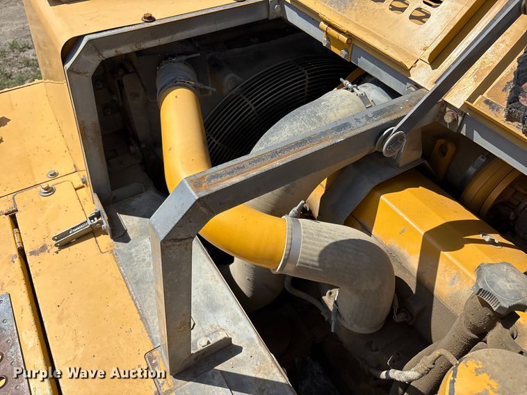 image for item DE2209 2006 John Deere 450C LC excavator