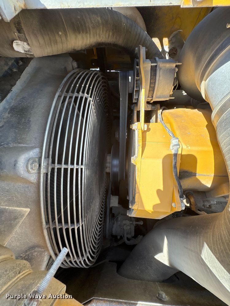 image for item DE2209 2006 John Deere 450C LC excavator