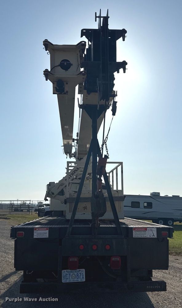 image for item DJ7754 2007 Sterling L-Line crane truck