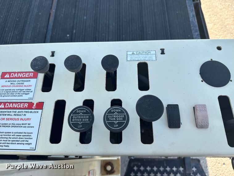 image for item DJ7754 2007 Sterling L-Line crane truck