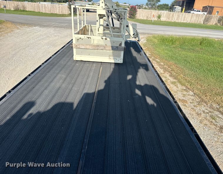 image for item DJ7754 2007 Sterling L-Line crane truck