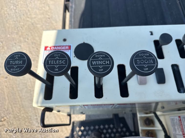 image for item DJ7754 2007 Sterling L-Line crane truck