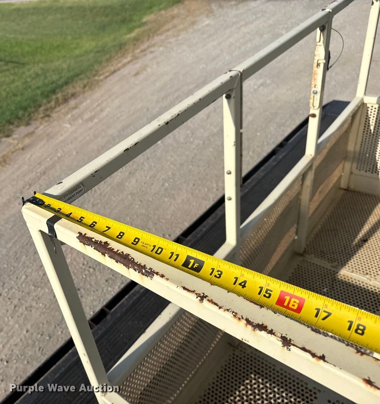 image for item DJ7754 2007 Sterling L-Line crane truck