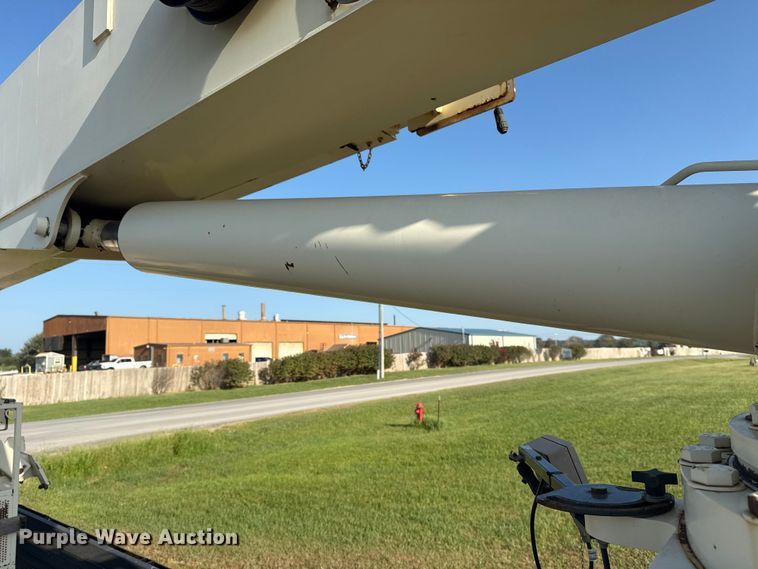 image for item DJ7754 2007 Sterling L-Line crane truck