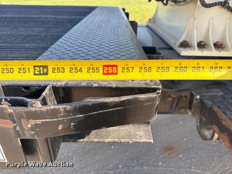 image for item DJ7754 2007 Sterling L-Line crane truck