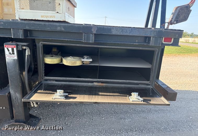 image for item DJ7754 2007 Sterling L-Line crane truck