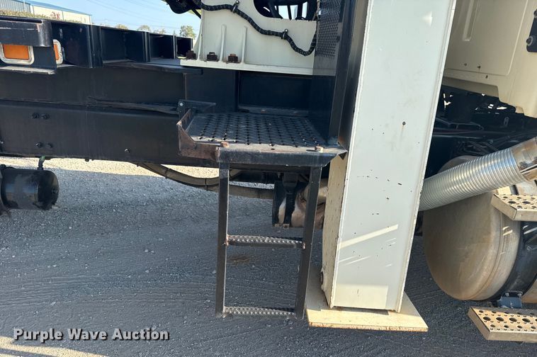 image for item DJ7754 2007 Sterling L-Line crane truck