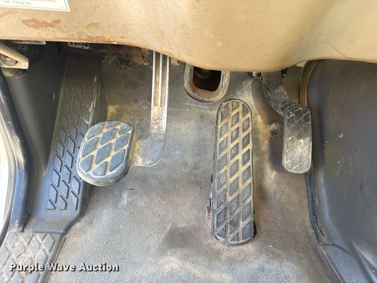 image for item DJ7754 2007 Sterling L-Line crane truck