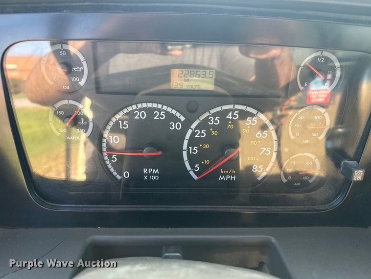 image for item DJ7754 2007 Sterling L-Line crane truck