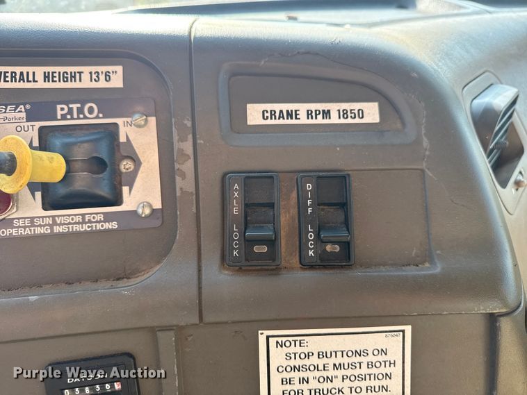 image for item DJ7754 2007 Sterling L-Line crane truck