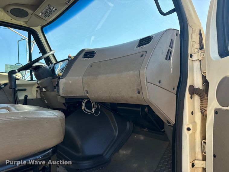 image for item DJ7754 2007 Sterling L-Line crane truck