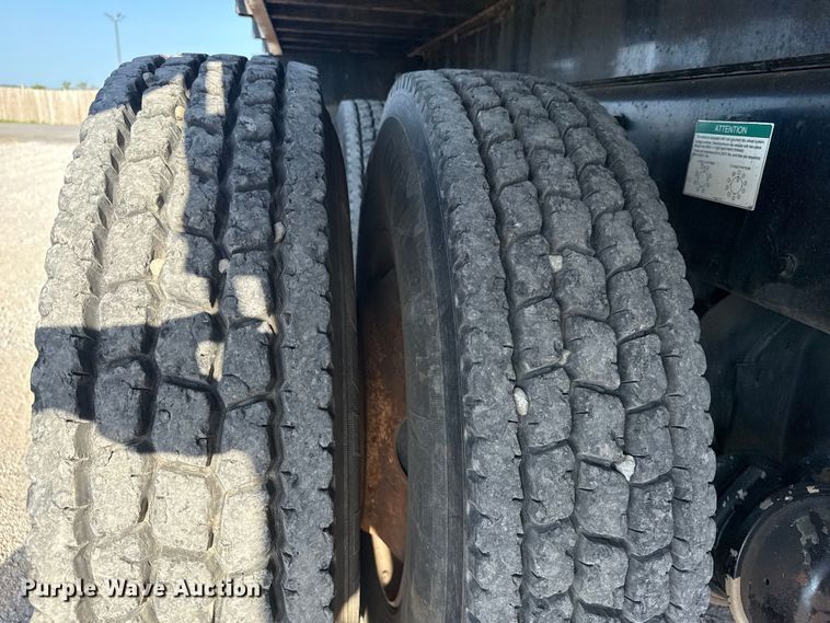 image for item DJ7754 2007 Sterling L-Line crane truck