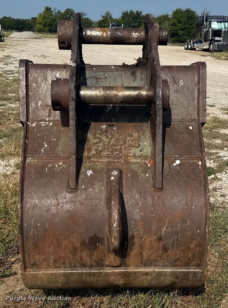 image for item DJ7764 Esco excavator bucket