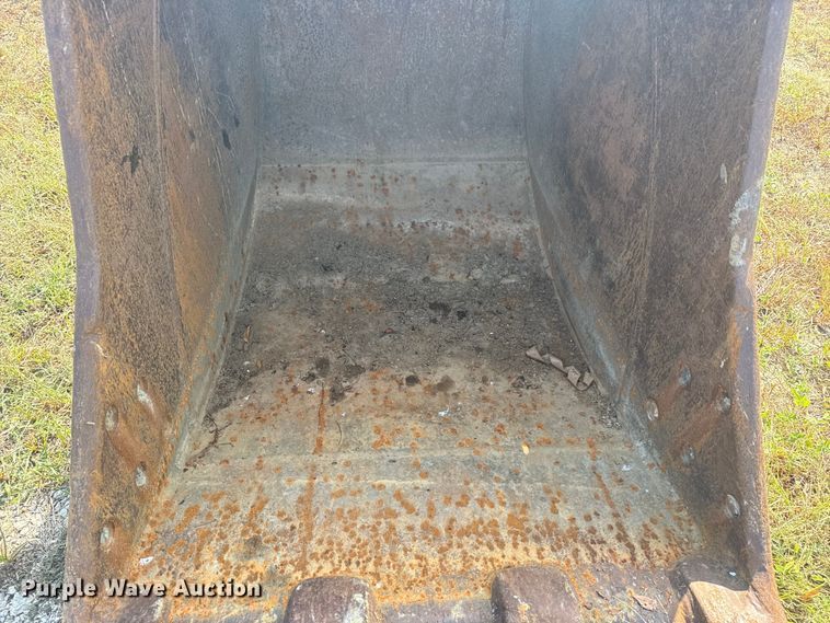 image for item DJ7764 Esco excavator bucket