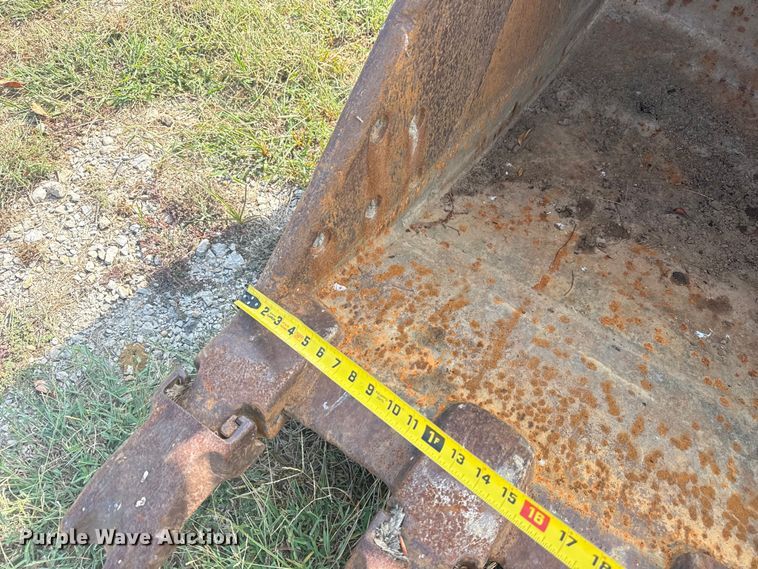 image for item DJ7764 Esco excavator bucket