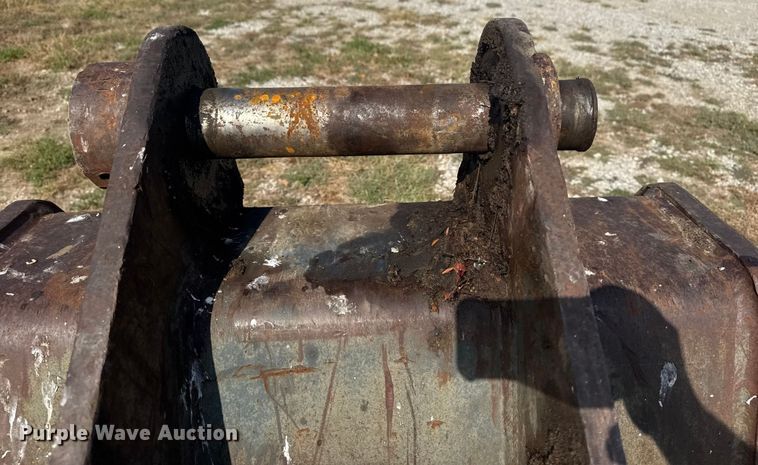 image for item DJ7764 Esco excavator bucket