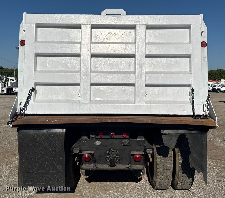 image for item DJ7771 1989 International F-9370 dump truck