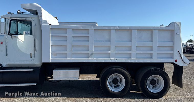 image for item DJ7771 1989 International F-9370 dump truck