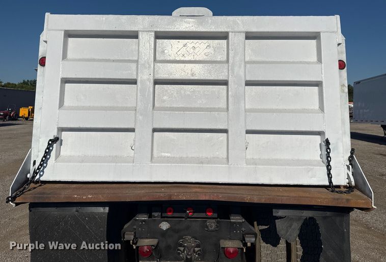 image for item DJ7771 1989 International F-9370 dump truck