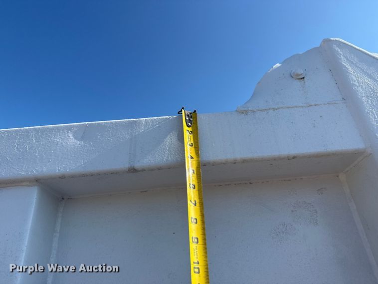 image for item DJ7771 1989 International F-9370 dump truck