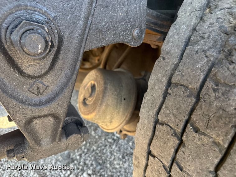 image for item DJ7771 1989 International F-9370 dump truck