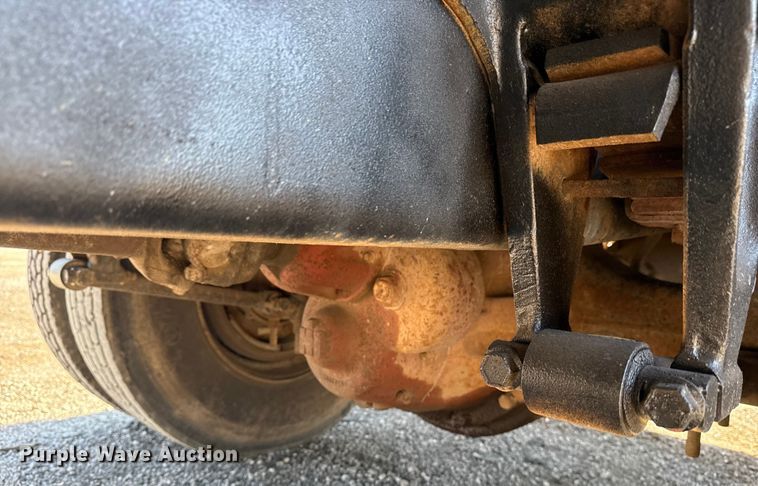 image for item DJ7771 1989 International F-9370 dump truck