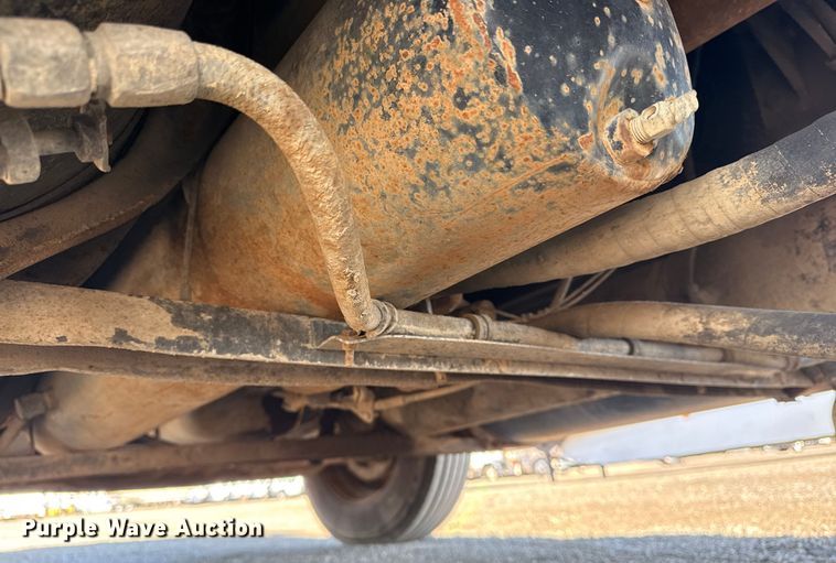 image for item DJ7771 1989 International F-9370 dump truck