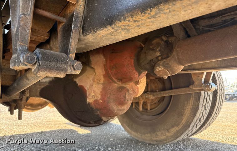 image for item DJ7771 1989 International F-9370 dump truck