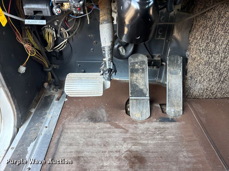 image for item DJ7771 1989 International F-9370 dump truck