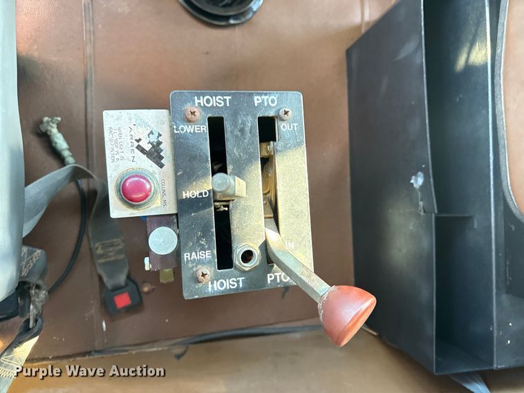 image for item DJ7771 1989 International F-9370 dump truck