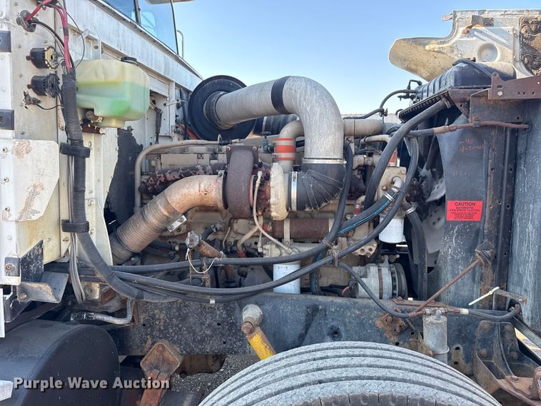 image for item DJ7771 1989 International F-9370 dump truck