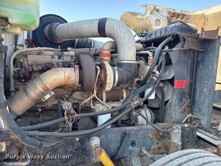 image for item DJ7771 1989 International F-9370 dump truck