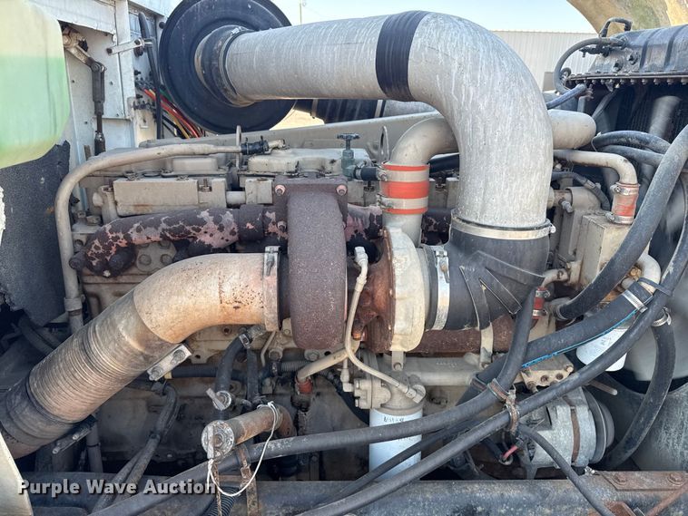 image for item DJ7771 1989 International F-9370 dump truck