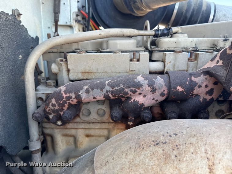 image for item DJ7771 1989 International F-9370 dump truck