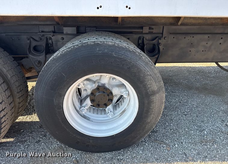 image for item DJ7771 1989 International F-9370 dump truck