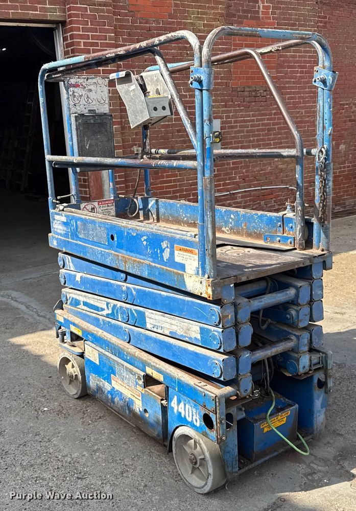 image for item DJ9711 Upright Inc MX19 scissor lift