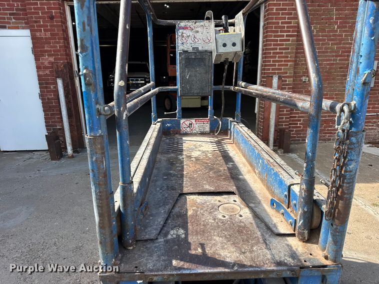 image for item DJ9711 Upright Inc MX19 scissor lift