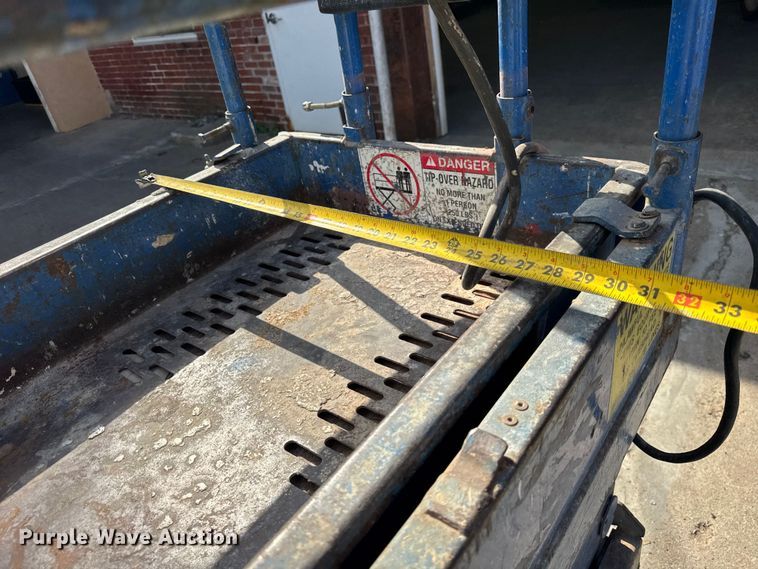 image for item DJ9711 Upright Inc MX19 scissor lift