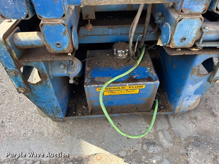 image for item DJ9711 Upright Inc MX19 scissor lift