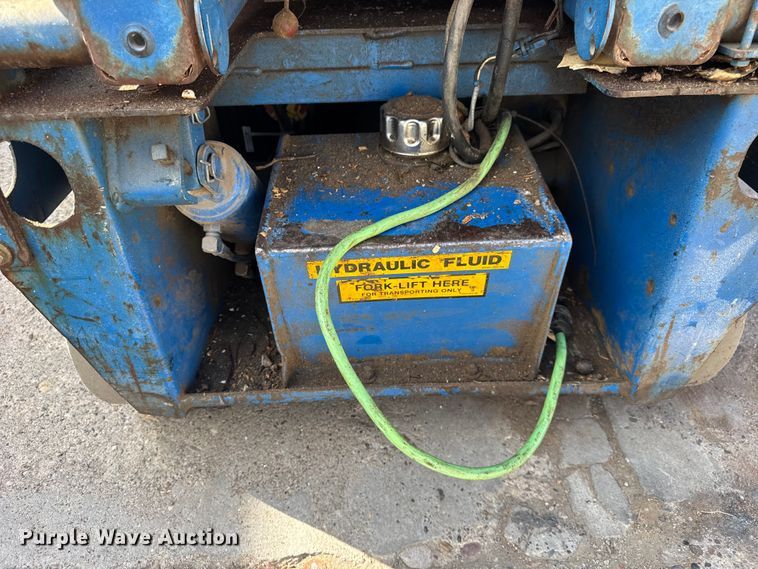 image for item DJ9711 Upright Inc MX19 scissor lift