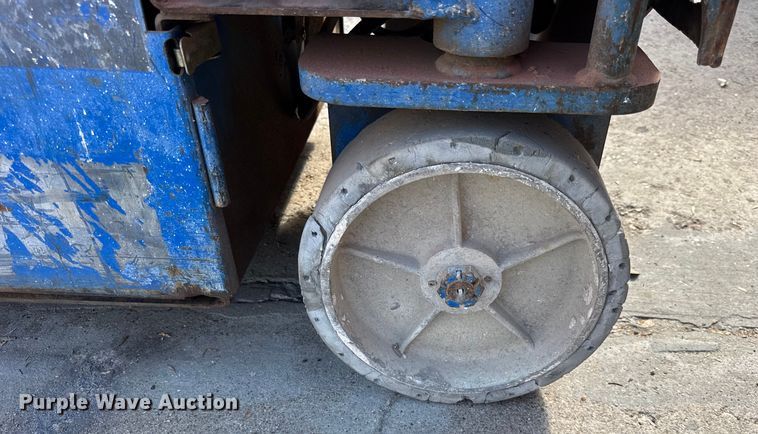 image for item DJ9711 Upright Inc MX19 scissor lift