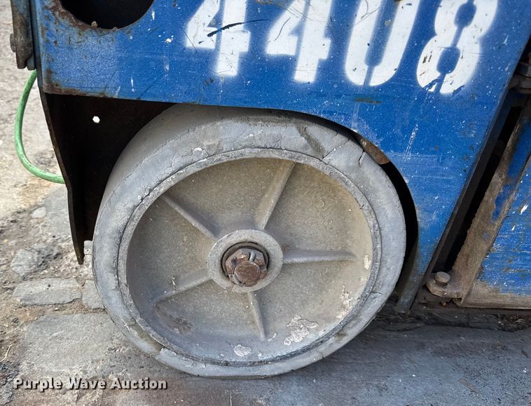 image for item DJ9711 Upright Inc MX19 scissor lift