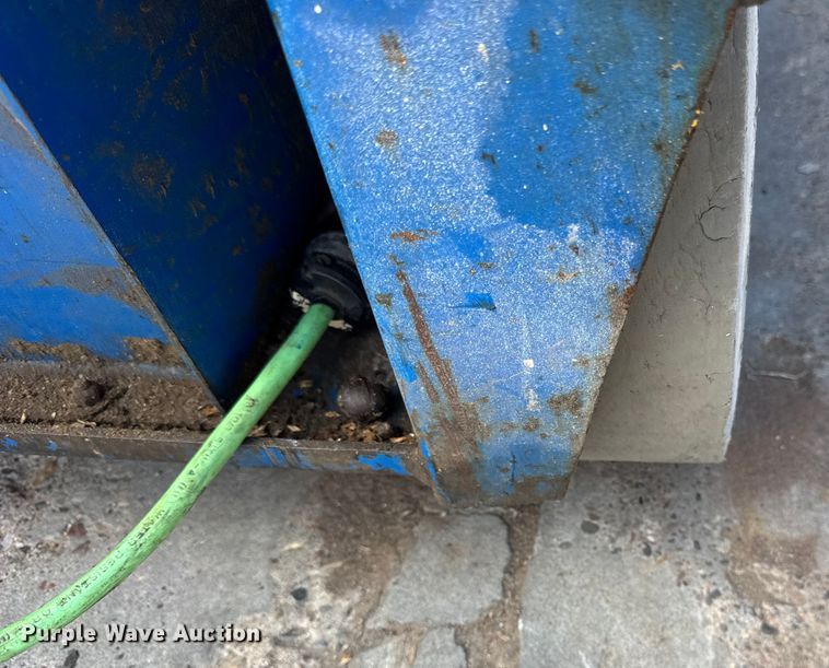 image for item DJ9711 Upright Inc MX19 scissor lift