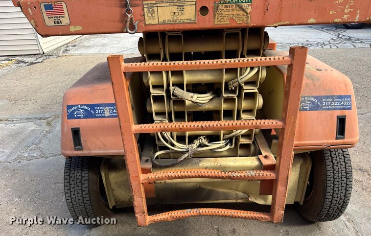 image for item DJ9712 1996 JLG 3369  scissor lift