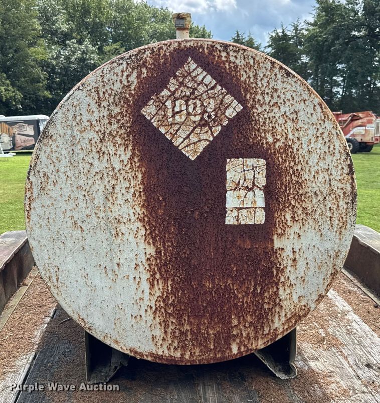 image for item DJ9717 Fuel tank 