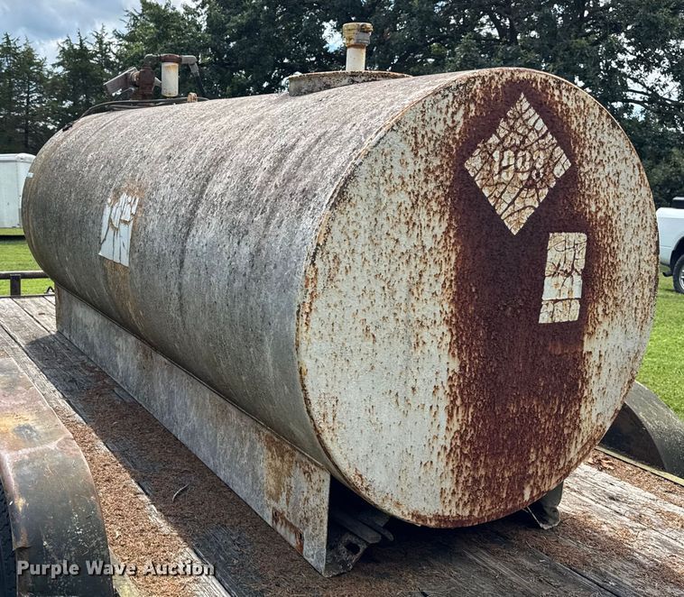 image for item DJ9717 Fuel tank 