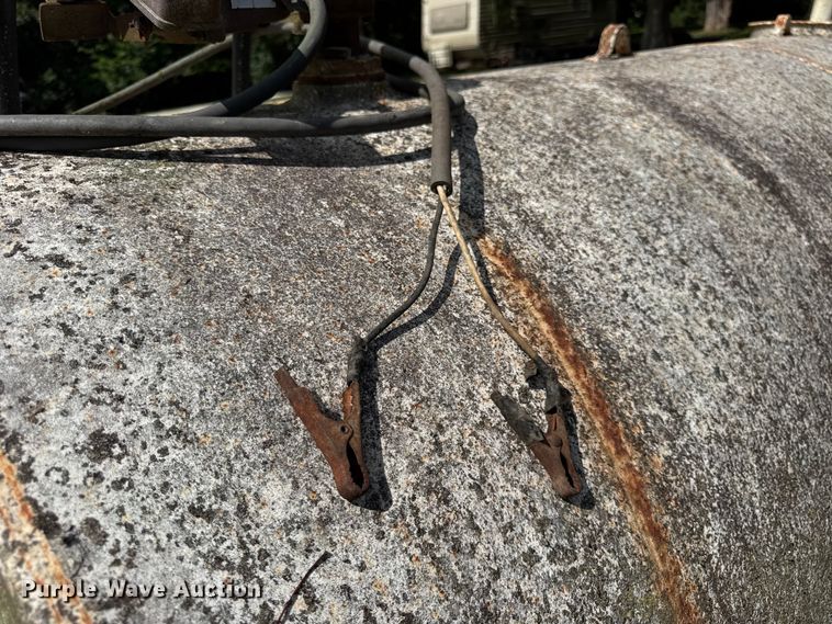 image for item DJ9717 Fuel tank 