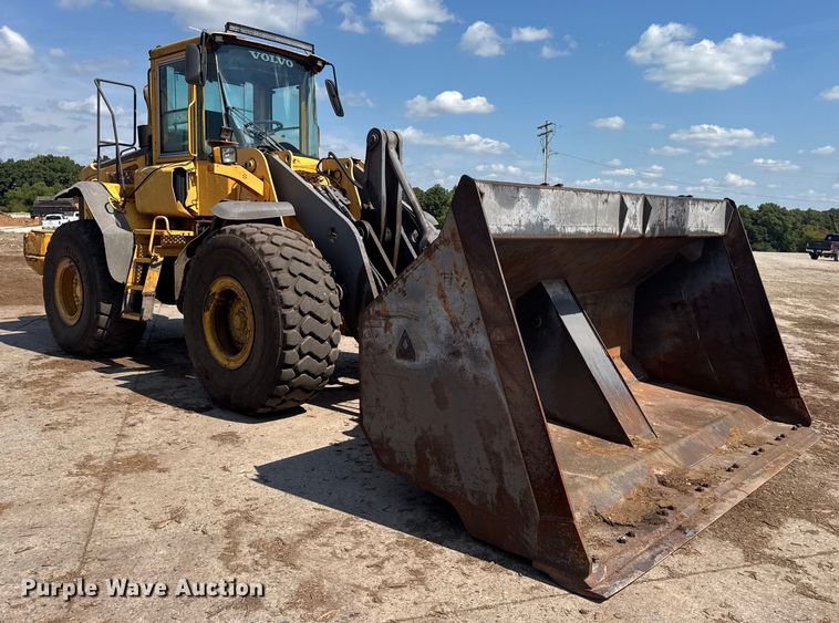 image for item DO2225 2004 Volvo L120E wheel loader