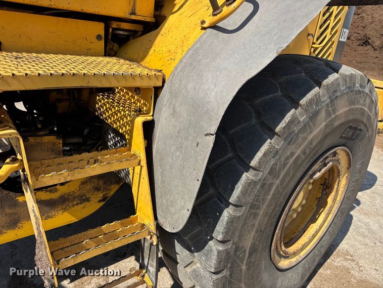 image for item DO2225 2004 Volvo L120E wheel loader