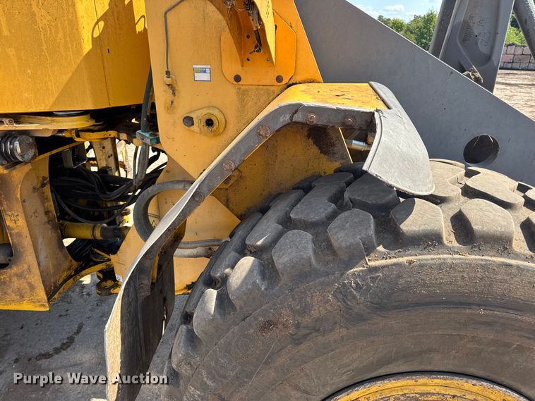 image for item DO2225 2004 Volvo L120E wheel loader